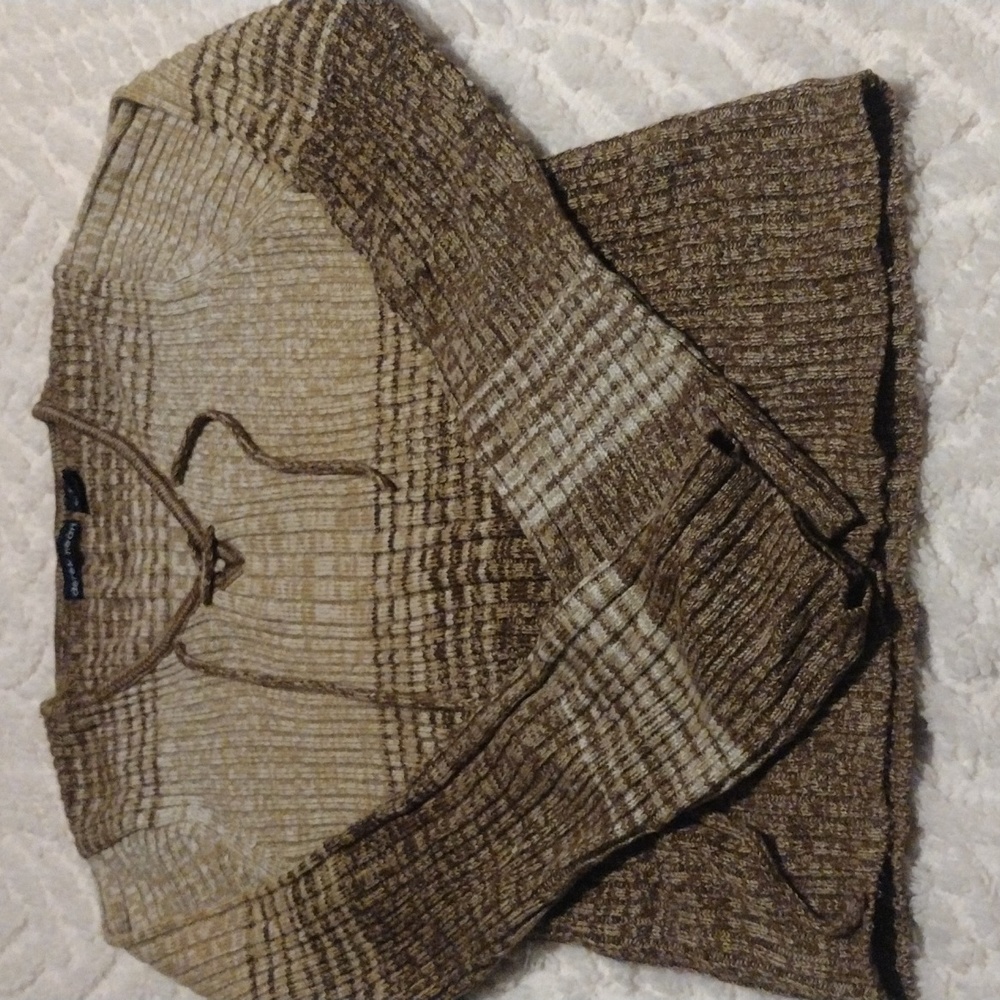 Derek heart sweater small